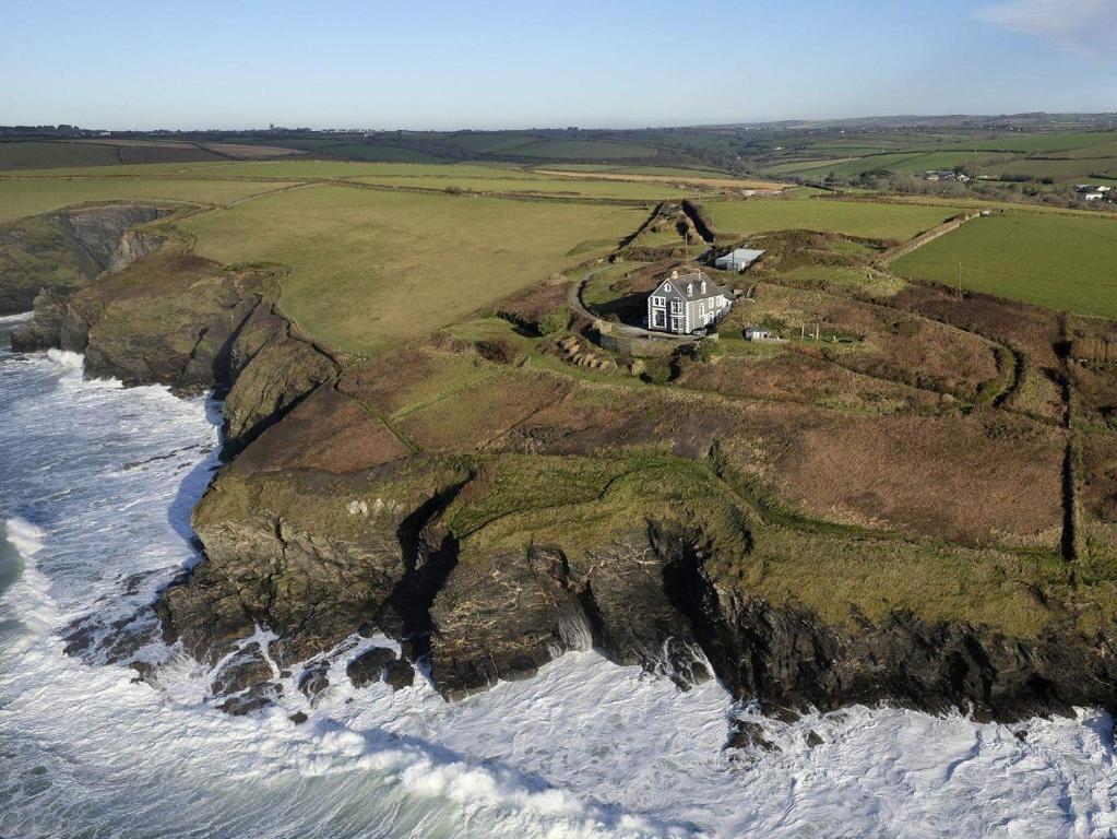 Beacon Crag, Porthleven