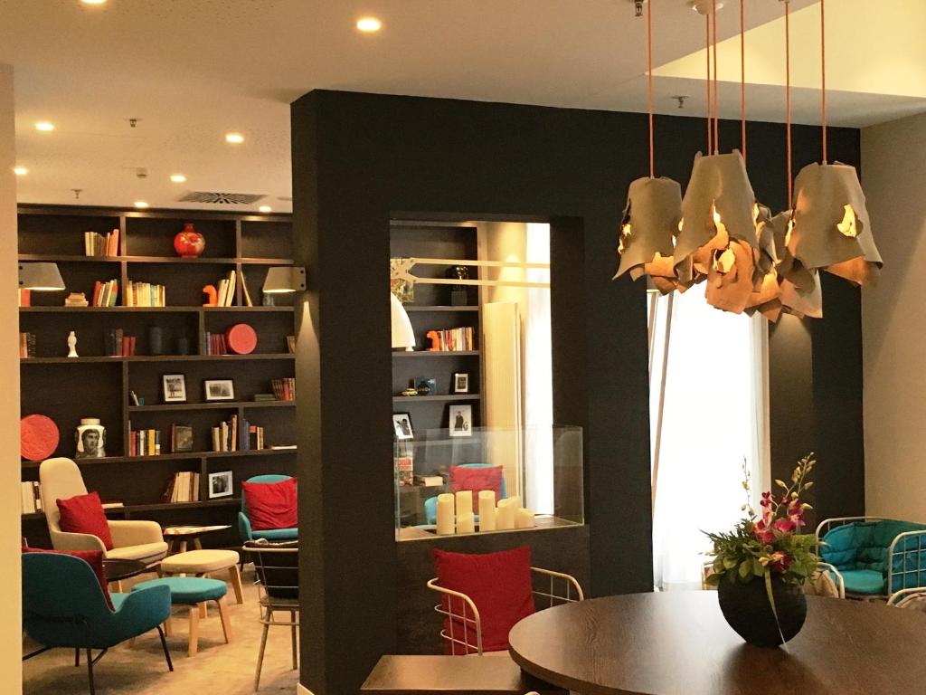 フロント・ロビー