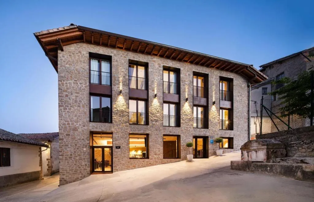 Hotel Rural Milaleku, hotel in Ecala