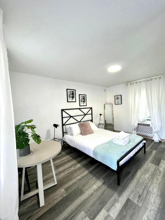 Stylish 1q Unit With Pool 11 Handicap Access, Clearwater