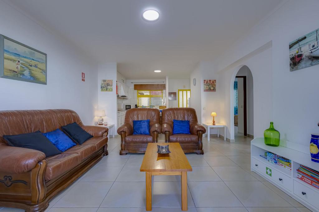 PRESIDENTE - Amplo apart para 6 pessoas com parking e a 5 min da praia da Rocha, Portimão