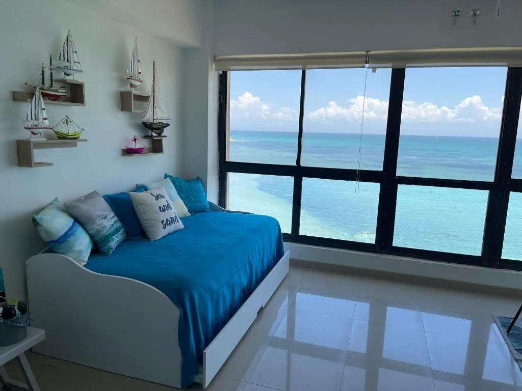 Estudio con Increíble VISTA AL MAR de 1 a 4 huespedes, hotel in Porlamar