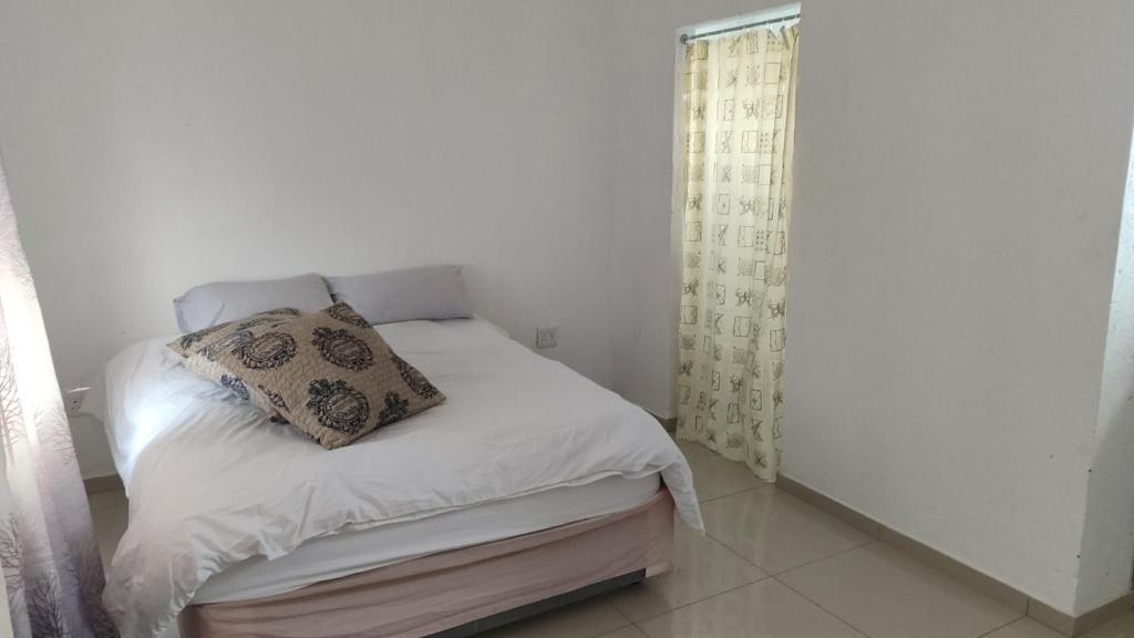 Discovery Guest House, Roodepoort