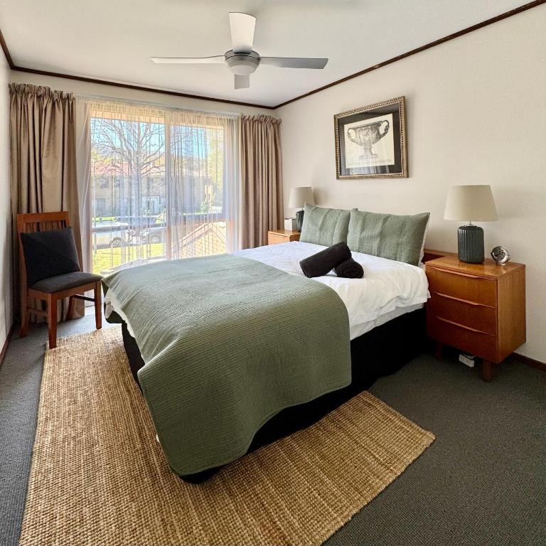 Little Gem in the City, Canberra