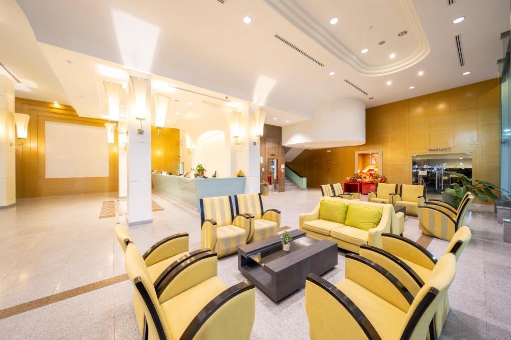 New Season Hotel