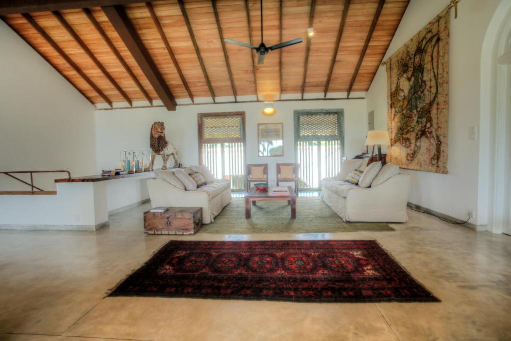 Villa Saffron Hikkaduwa photo