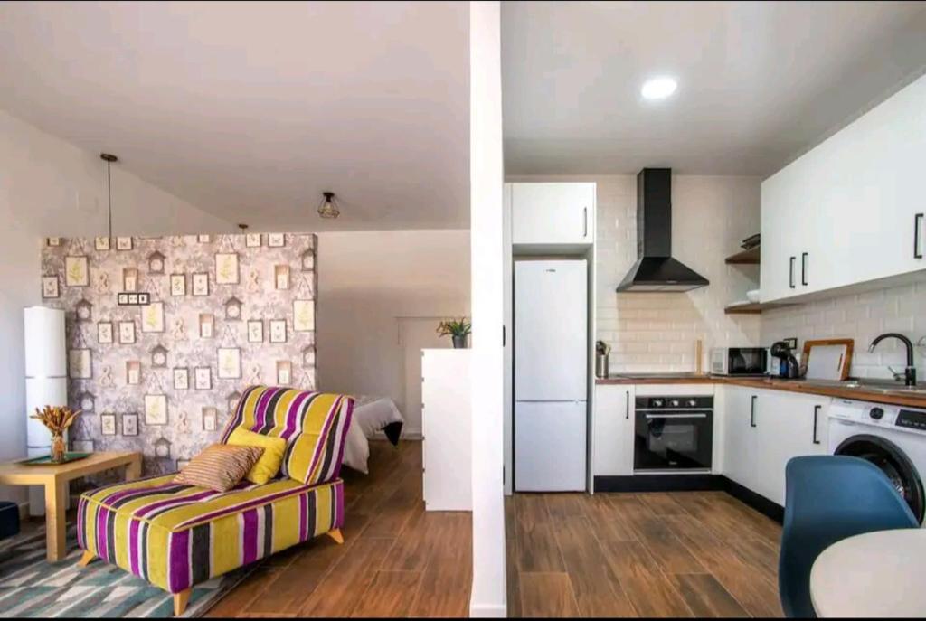 Stylish & Spacious Fully Equipped Studio-4 minutes walk to Albufereta Beach - 5