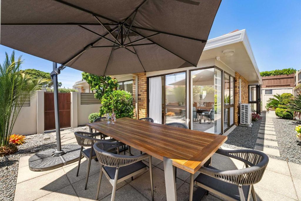 Valley Rd Vibes in Mt Maunganui, Mount Maunganui