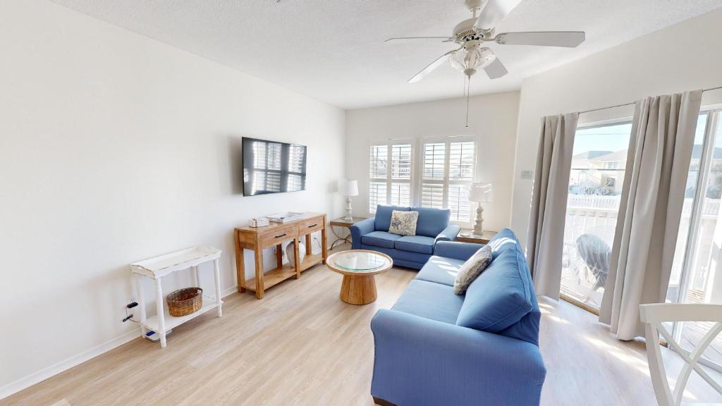 Sandpiper Cove 9206- by Holiday Isle Properties, Destin