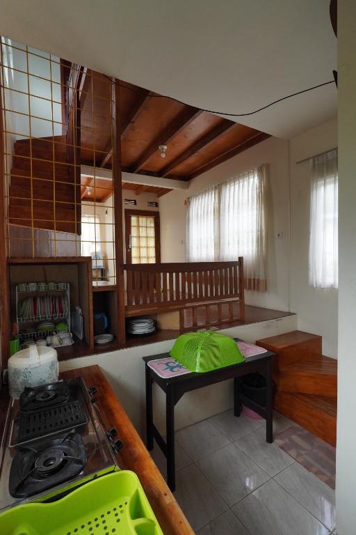 Villa Kayu Ciwidey Villa Kayu Ciwidey