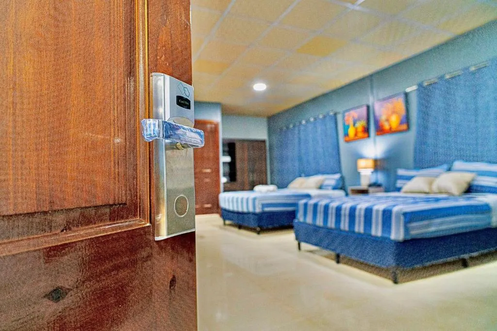 Hotel Five Stars sv，位于Berlín的酒店