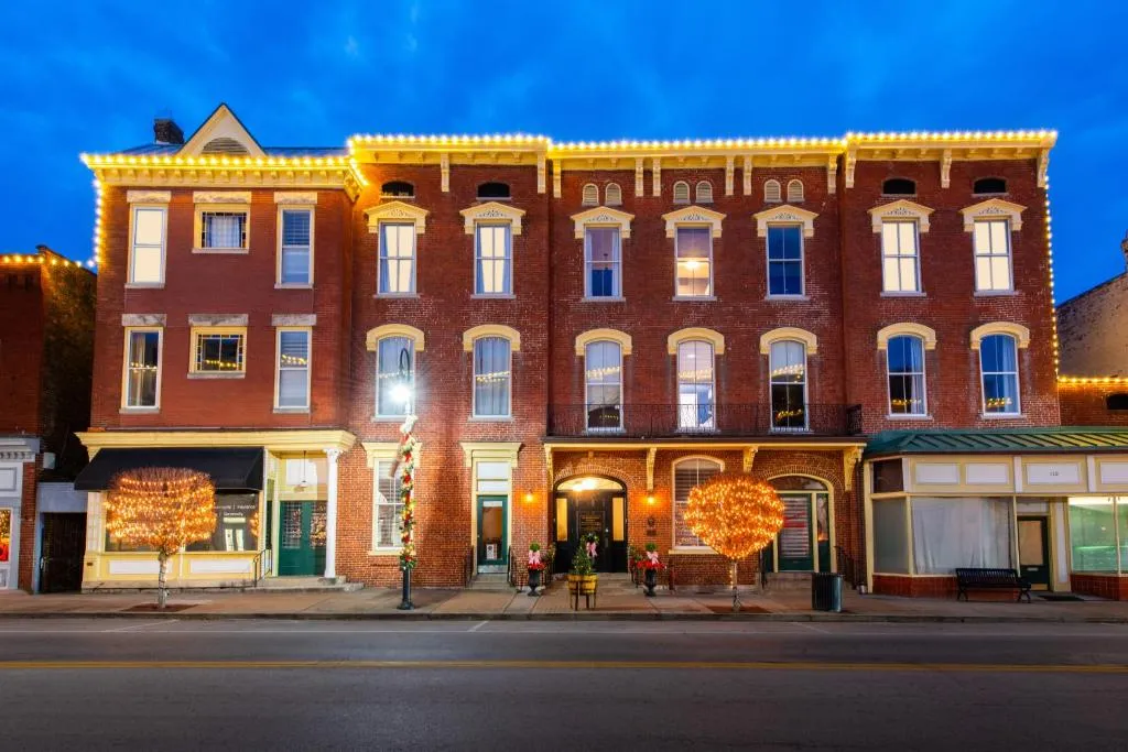 The Woodford Hotel, hotel in Versailles