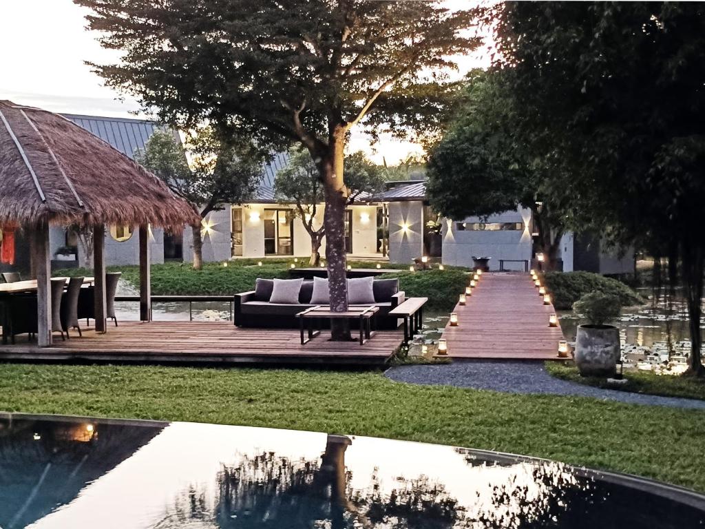 Chombua MaeWang ชมบัว, Čiang Mai