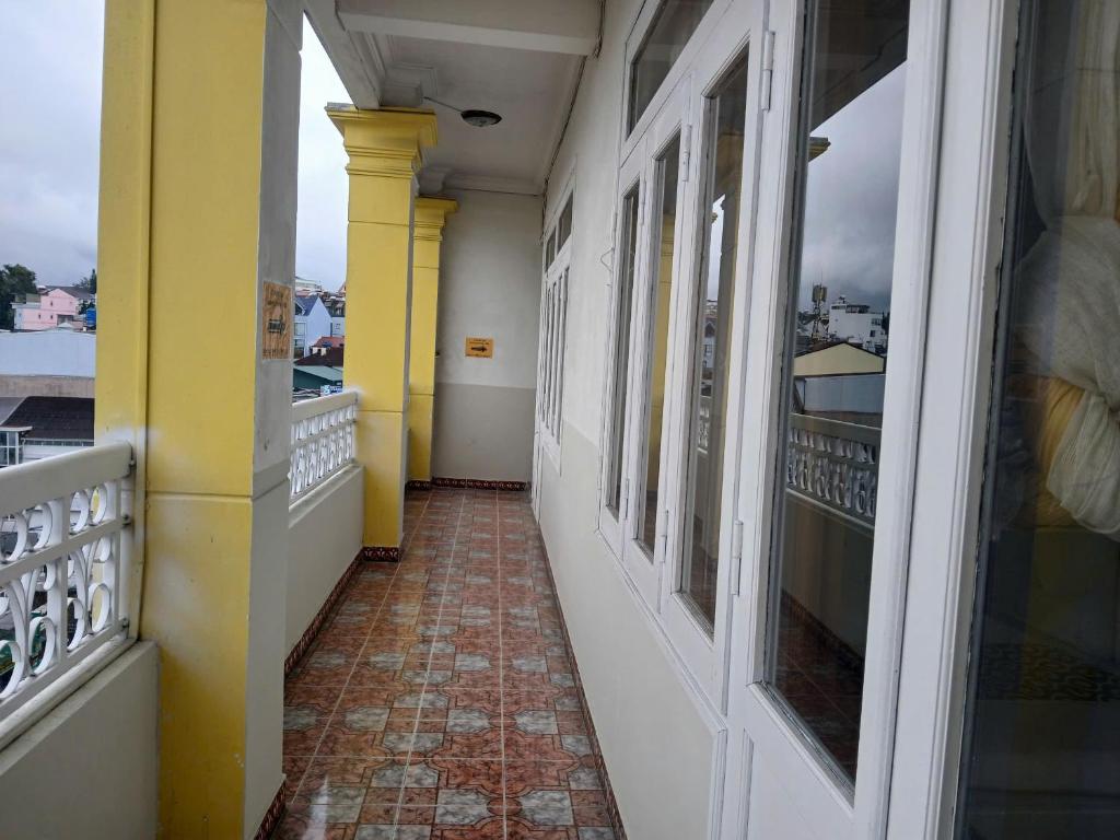 Ở mô Dalat – Hướng Dương Hotel