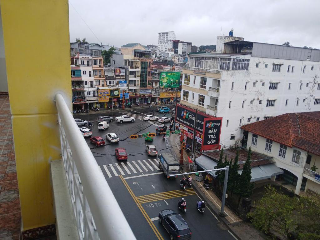 Ở mô Dalat – Hướng Dương Hotel
