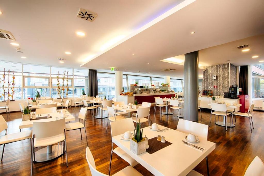 Food and beverages, Garner Hotel Berlin - Gendarmenmarkt By IHG in Berlin