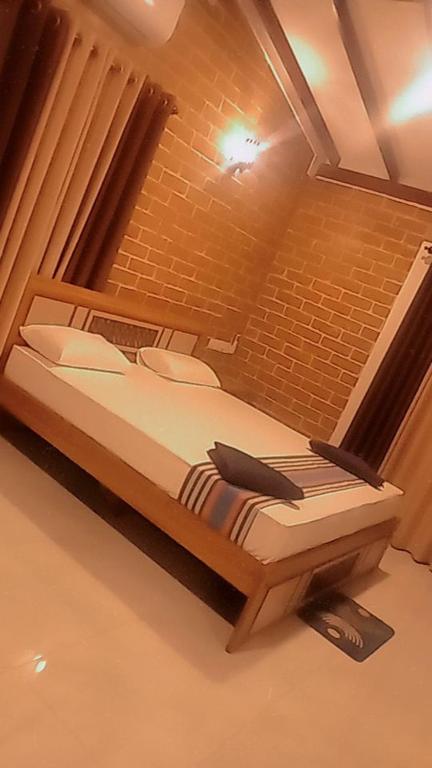 Minara Guest House, Mirissa (jih)