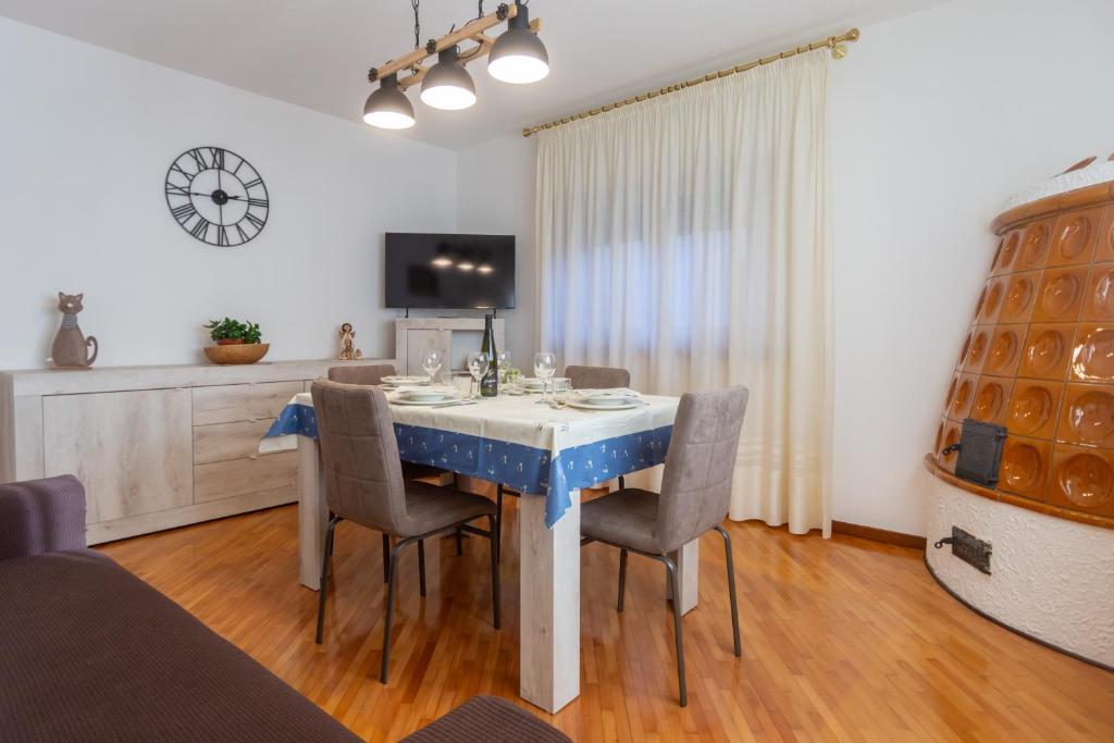DolomiApartments - Casa Ornella - 4