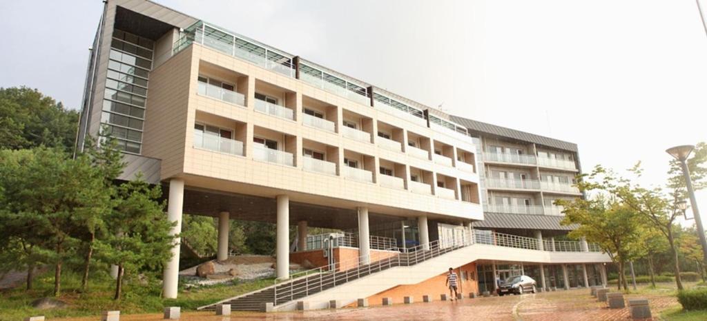 2. 청풍 유스 호스..