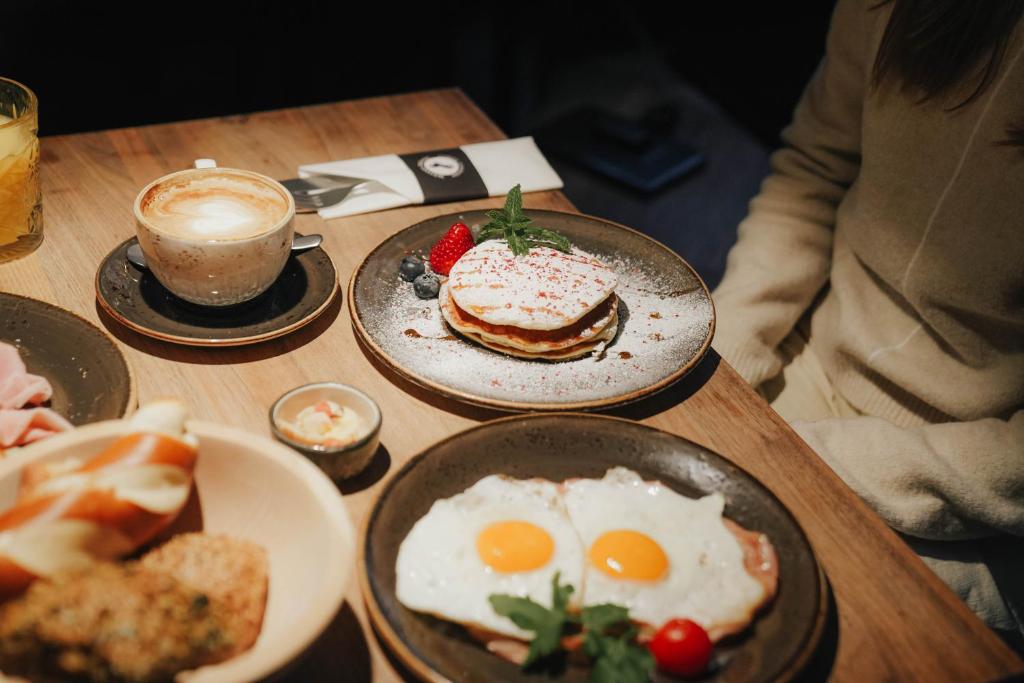 อาหารและเครื่องดื่ม