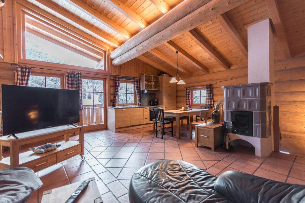 Ski-N-Lake Chalet One - 3
