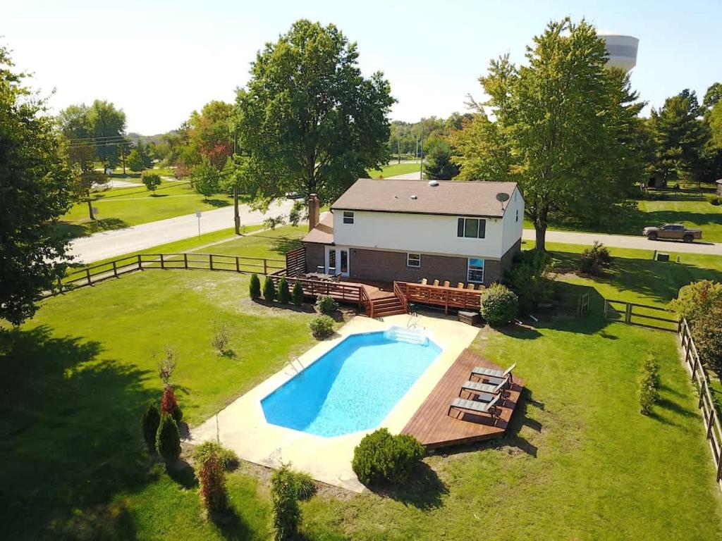 Amazing Pool & Walk to the Park, Cincinnati