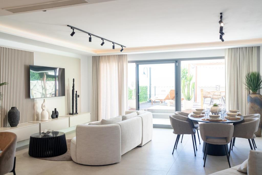 Beautiful Modern Town House - EDEN RESORT - 5