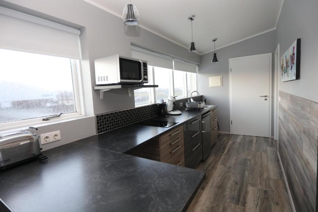 Kitchen, Skyjaborg Apartments in Hofn