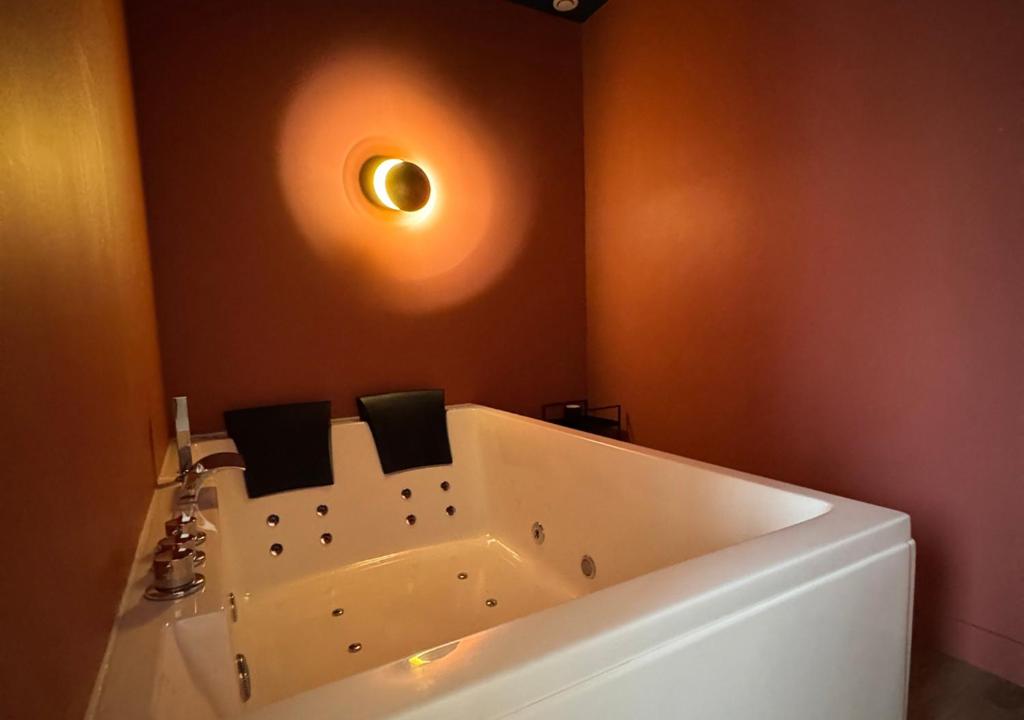 Maisonnette relaxante, balnéo & confort, proche de la gare - 4