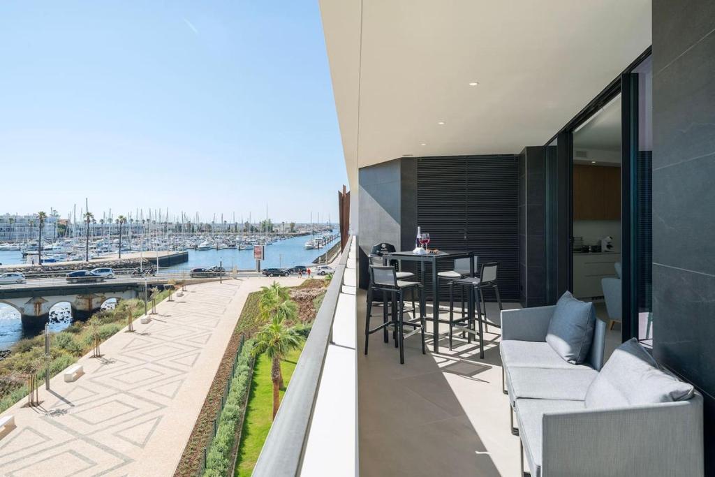 Beleza - Luxury Ocean View Central Condo near Beach, Lagos