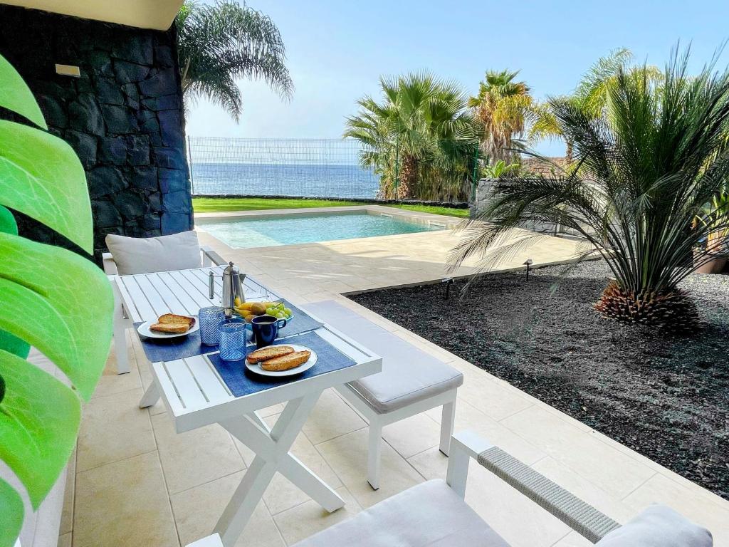 Luxury Oceanview Villa de Nava with heated private pool - 3