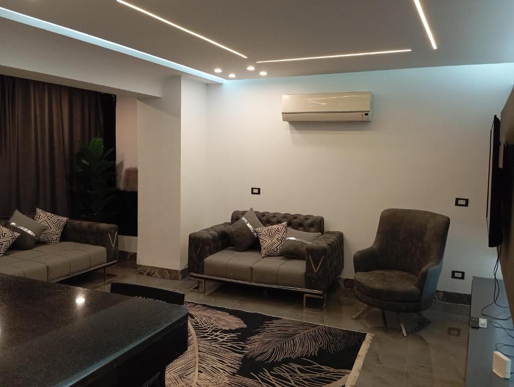 شقه للايجار Ultra Superlux, Káhira