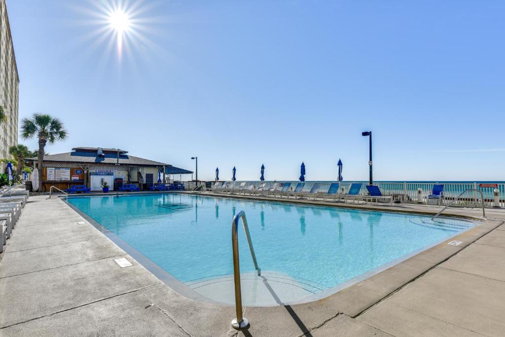 Regency Towers PCB Condo Beach Access and 2 Pools, Panama City Beach