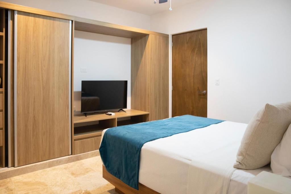 2 Bedrooms in the Beautiful IPANA - 4