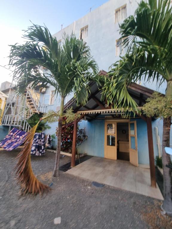 The Coral, Port Louis