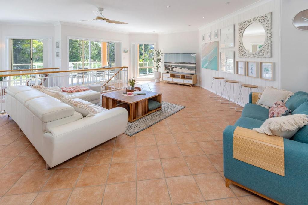 Adriatic 4, Tuncurry