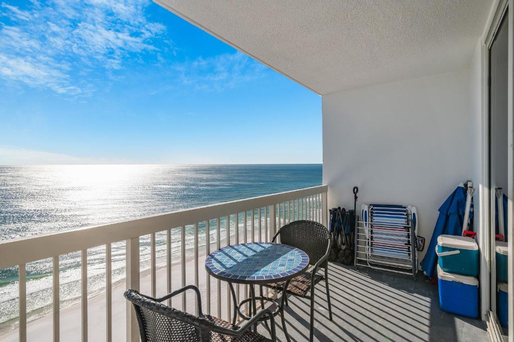 Just Updated - Beachfront Ocean view, 19th Floor, Destin