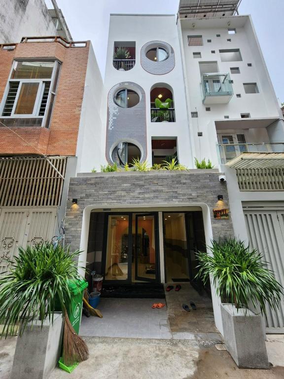 Lunaria Maison - Local Side