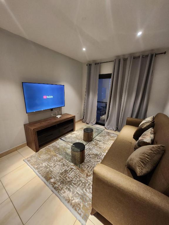 Cozy 2BR ForestView Apt - Garden, Serekunda