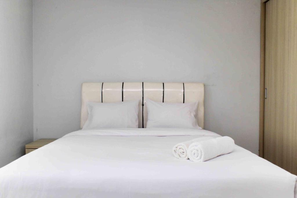 Cozy and Spacious Studio at The Enviro Apartment By Travelio, Cikarang