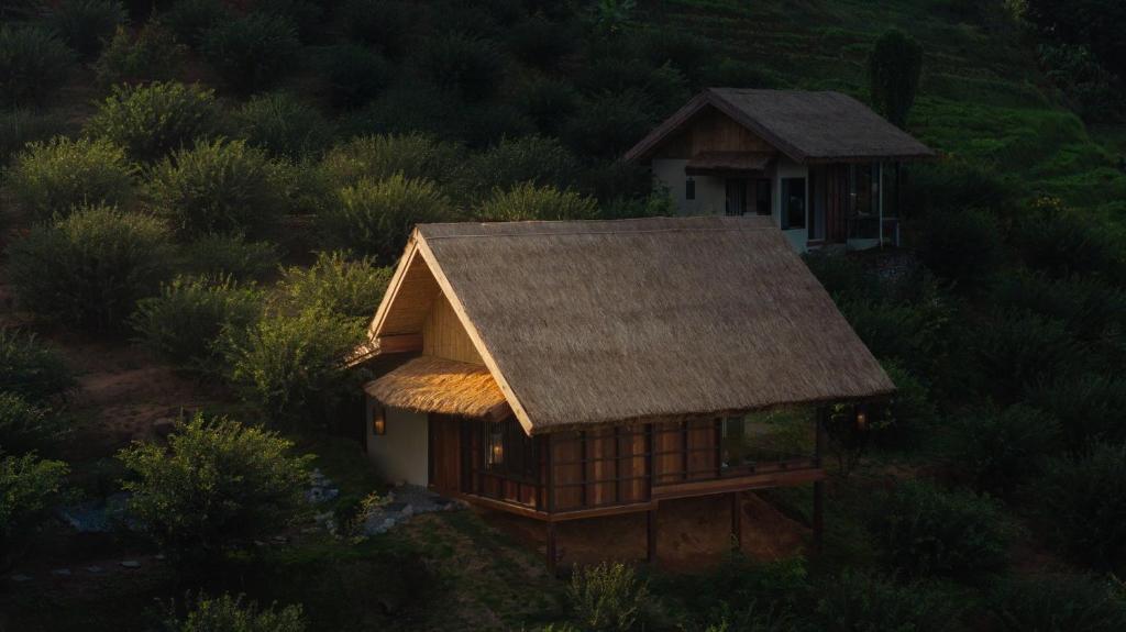 Chai Cheevit Maesa, Ban Thung Phan Ha