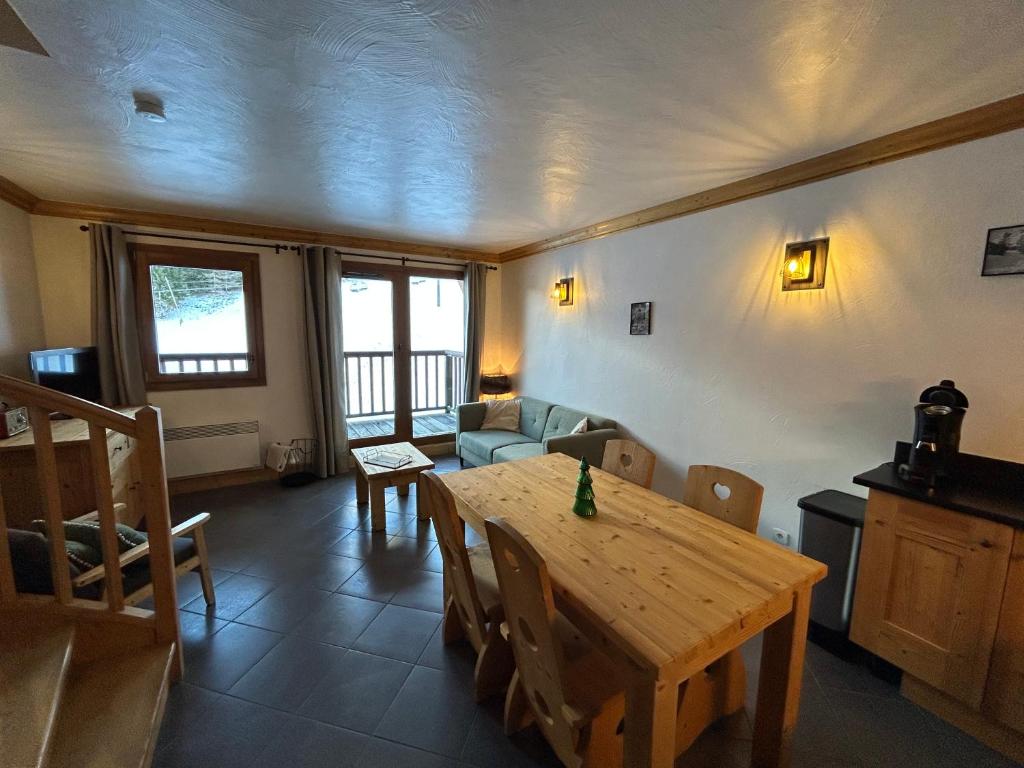 L’Aster, Lanslebourg-Mont-Cenis