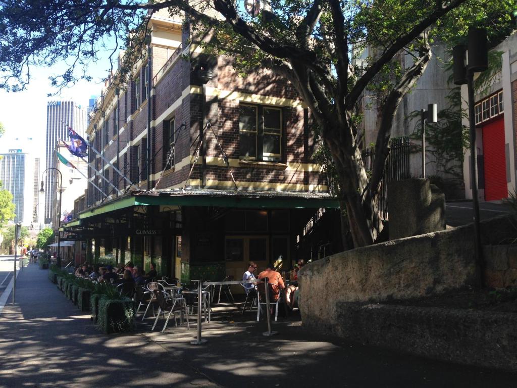 Entrance, Mercantile Hotel in Sydney