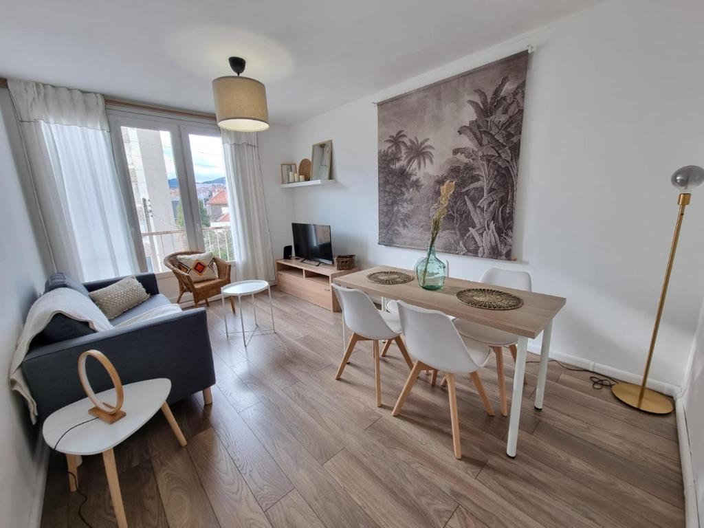 Appartement T3 lumineux avec garage - 1