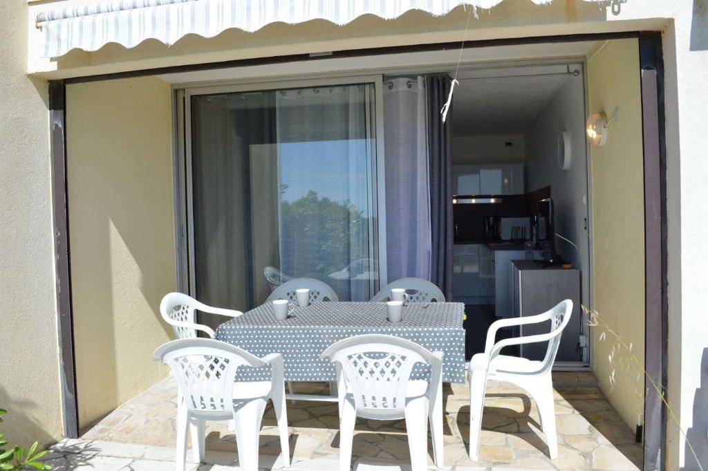 SP310-127 Appt T2 cabine 4 couchages SAINT PIERRE LA MER - 3