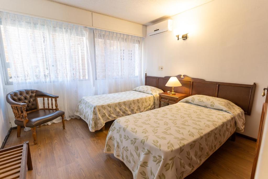 Budžeta klases divvietīgs numurs (1 vai 2 gultas) 