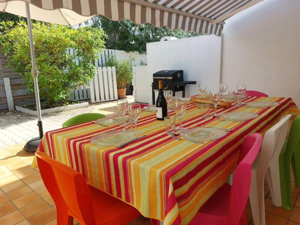 Villa 5mn mer, 8pers, 100m2, grande terrasse, clim - 3