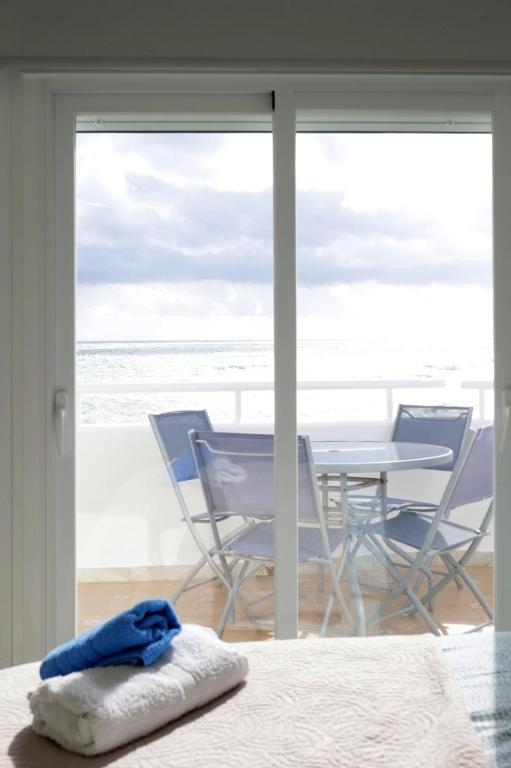 Sea Front Apartment in La Cala de Mijas - 2