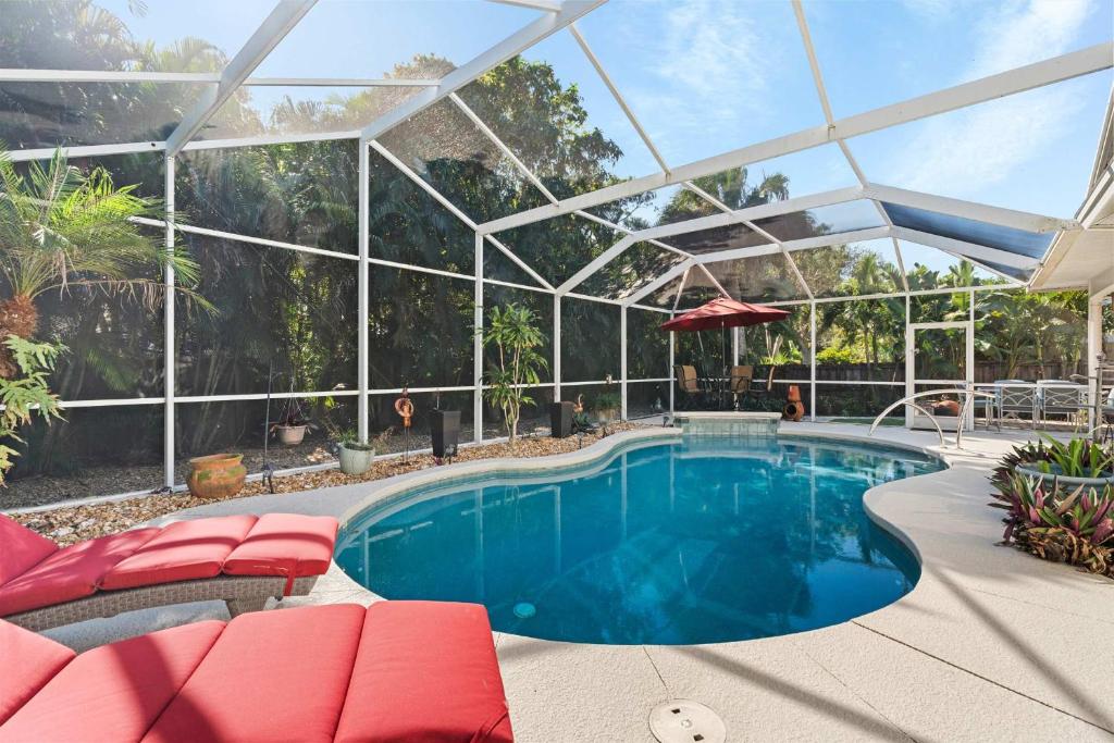 Pet Friendly Pool Home in River Reach of Naples FL, Naples