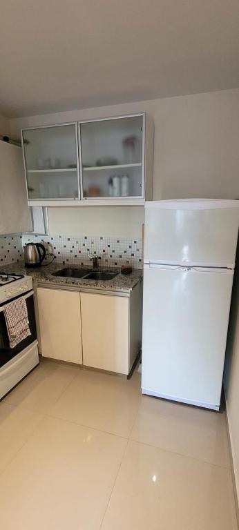 Monoabiente calle 58 entre 2 y 3 - 5